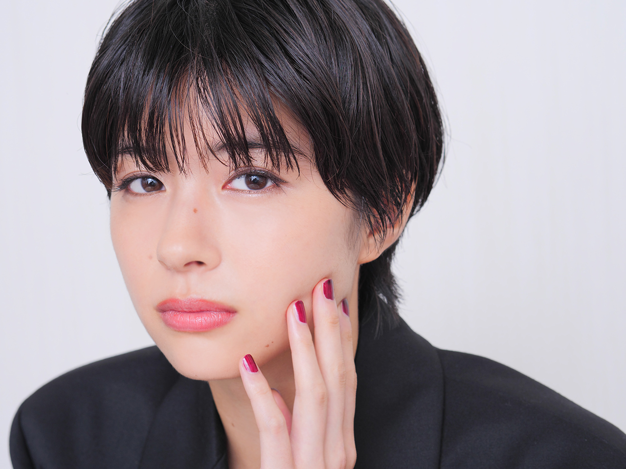 Pick Up Actress 佐久間由衣 Hustle Press Official Web Site