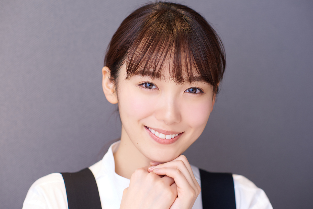 PICK UP ACTRESS 飯豊まりえ | HUSTLE PRESS OFFICIAL WEB SITE